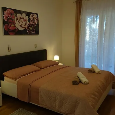 Centar Edda Joakima Rakovca 7 E 52470-umag