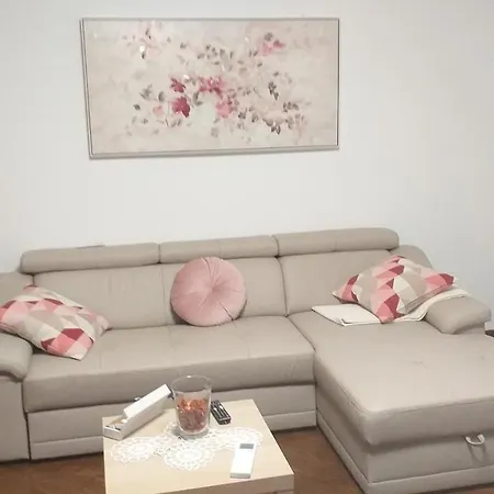 Apartman Centar Edda Joakima Rakovca 7 E 52470-umag *