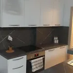 Centar Edda Joakima Rakovca 7 E 52470-umag * Umag