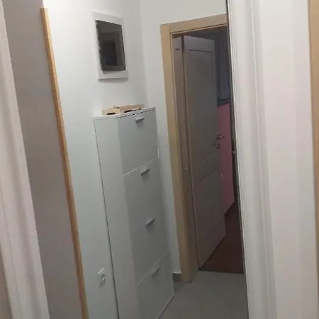 Centar Edda Joakima Rakovca 7 E 52470-umag 公寓 *