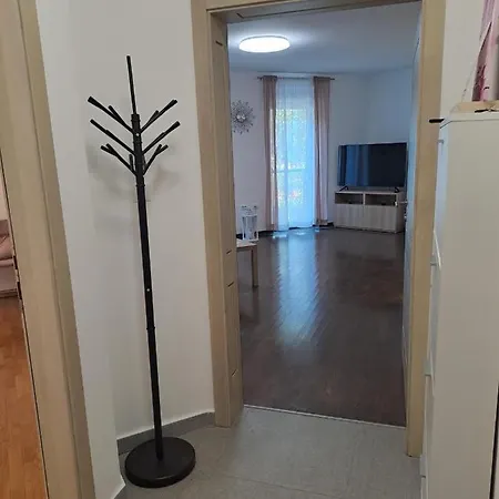 Centar Edda Joakima Rakovca 7 E 52470-umag 乌马格