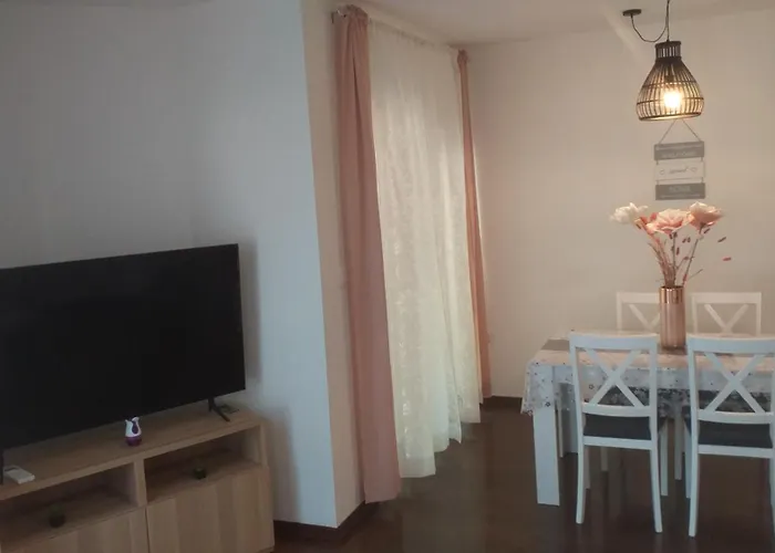 Centar Edda Joakima Rakovca 7 E 52470-umag 아파트 우마그
